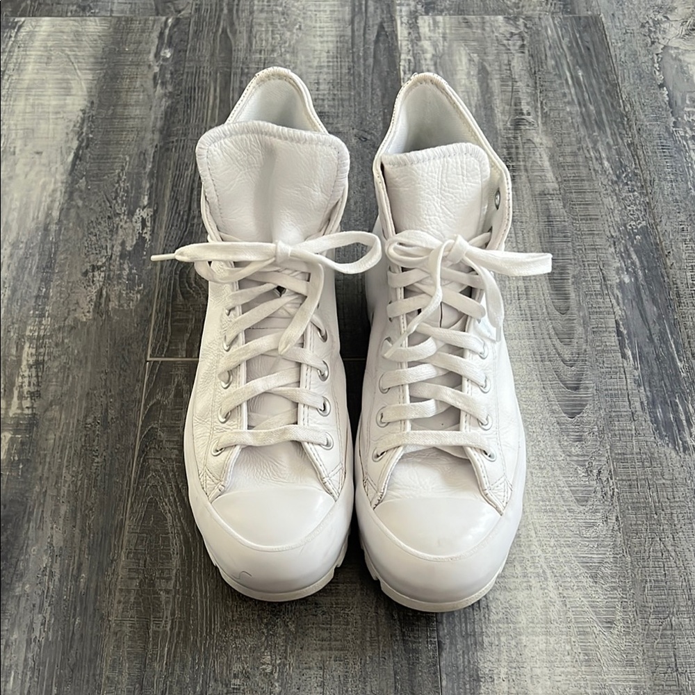 Converse White High-Top Sneakers Classic Canvas Design